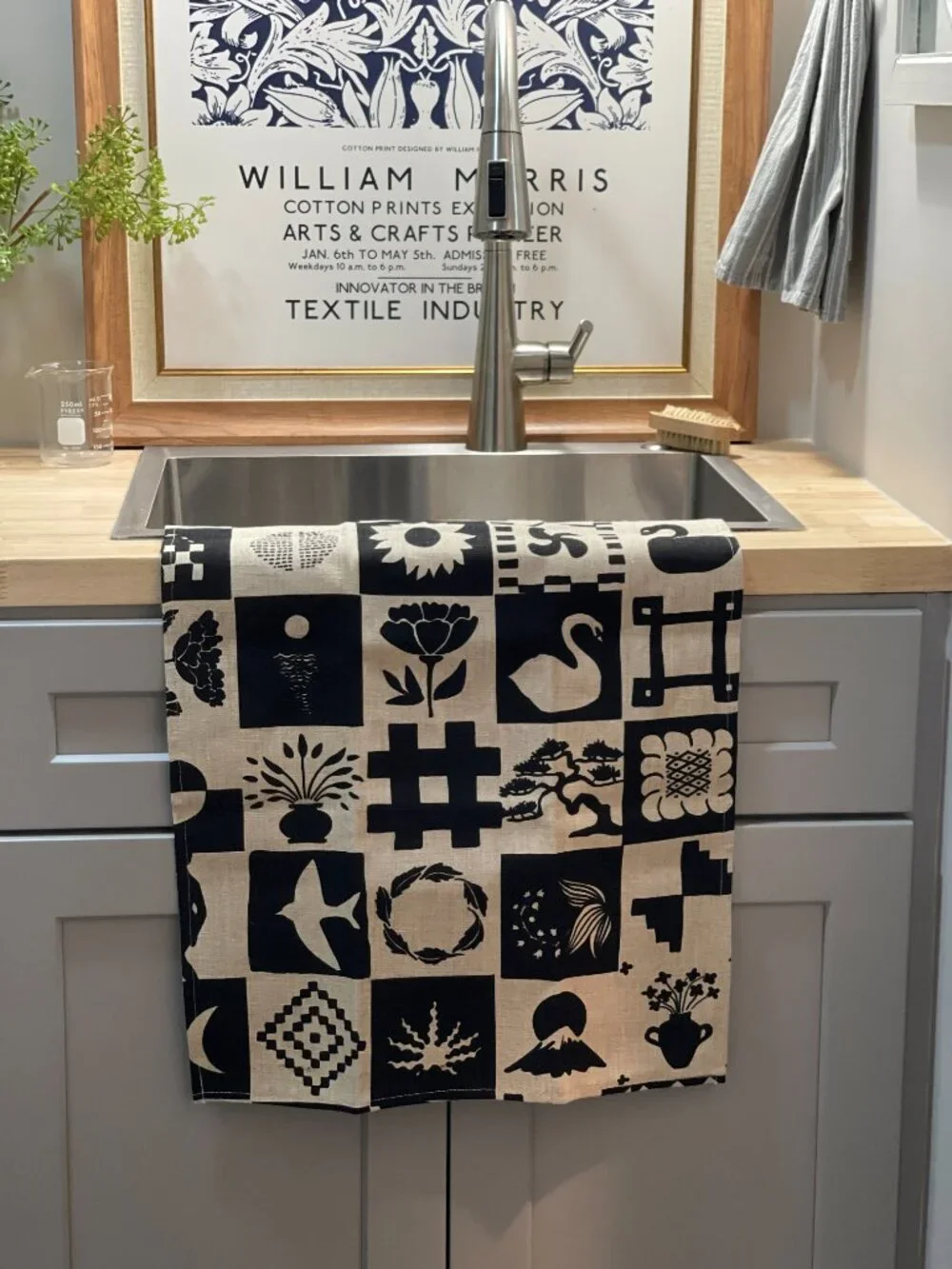 Saana ja Olli Kaukana Kotoa Finnish Hemp Tea Towel NWT